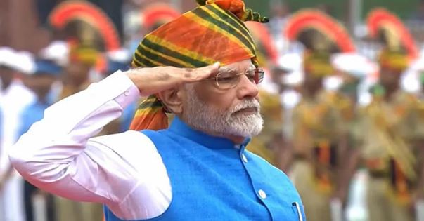 स्वतंत्रता दिवस – प्रधानमंत्री मोदी ने लगातार 11वीं बार लाल किले से किया ध्वजारोहण