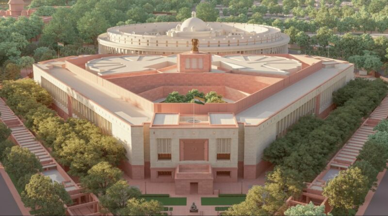 संसद भवन में सुरक्षा चूक, व्यक्ति दीवार फांदकर परिसर में घुसा