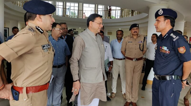 CM धामी ने जॉलीग्रांट एयरपोर्ट पहुंचकर प्रधानमंत्री के दौरे की तैयारियों का लिया जायजा