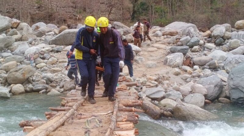 घास काटने गई महिला की पहाड़ी से गिरकर मौत, SDRF ने किया शव बरामद