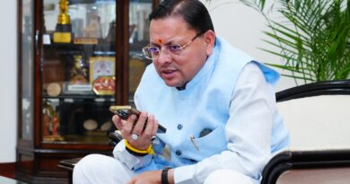 सीएम धामी ने हाईस्कूल-इंटर टॉपर्स को किया सम्मानित, फोन पर दी बधाई