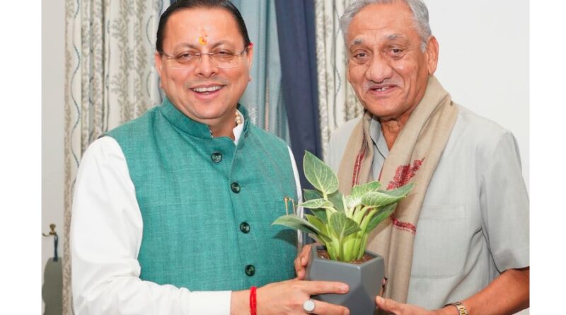 मुख्यमंत्री धामी से मिले पूर्व मुख्यमंत्री विजय बहुगुणा