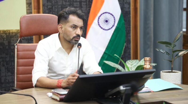 लाल पुल बस दुर्घटना की होगी मजिस्ट्रियल जांच, एक सप्ताह में रिपोर्ट प्रस्तुत करने के डीएम ने दिए निर्देश