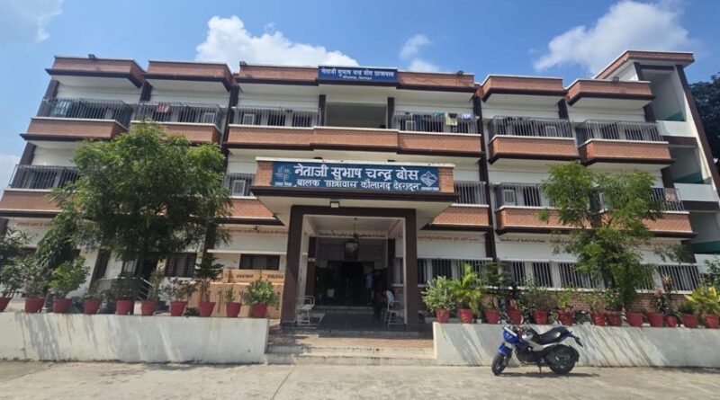 धामी सरकार की पहल से संवर रहा जरूरतमंद बच्चों का आशियाना, 100 बच्चों को मिलेगा शिक्षा और संरक्षण का सहारा